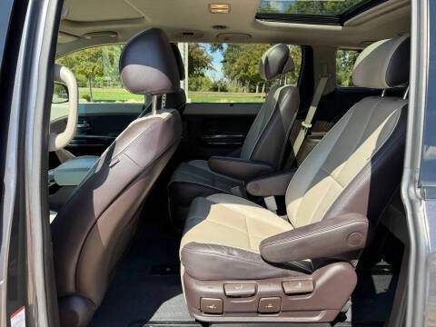 2016 Kia Sedona Limited