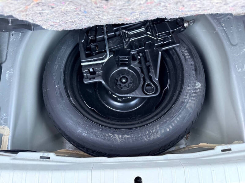 2013 Toyota Prius Three