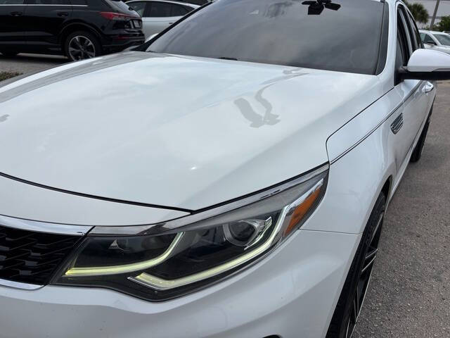2019 Kia Optima 23