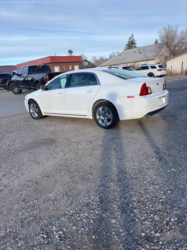 2010 Chevrolet Malibu 1LT photo 4