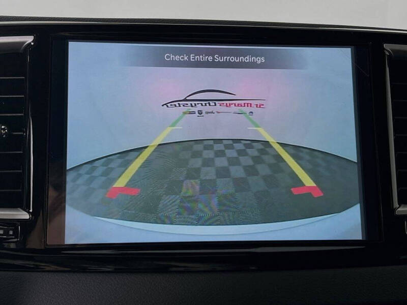 2026 Chrysler Voyager LX