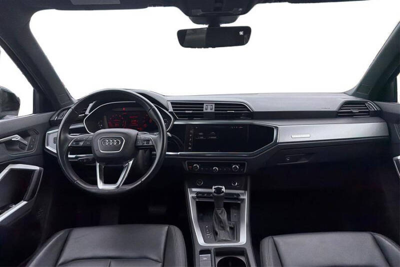 2024 Audi Q3 quattro S line Premium 45 TFSI