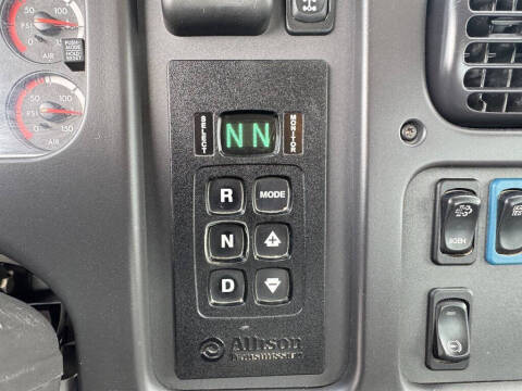 2015 Freightliner M2 106