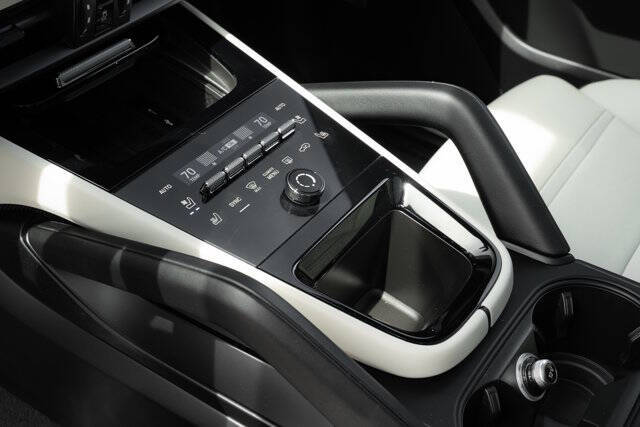 2025 Porsche Cayenne S Coupe
