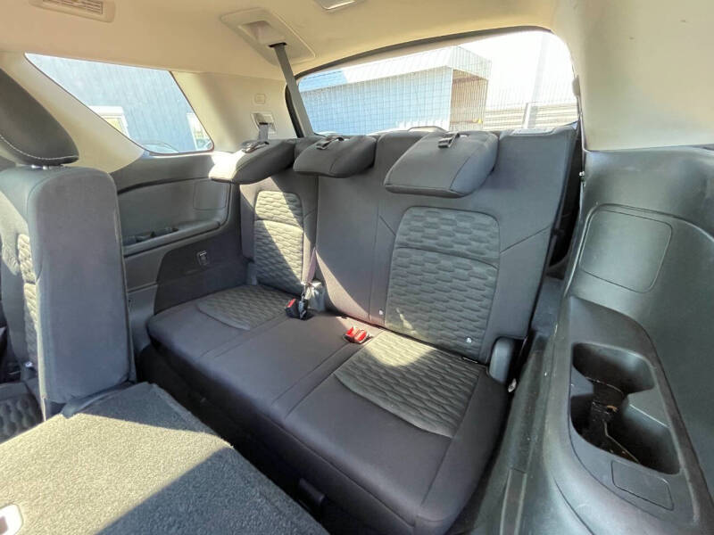 2022 Nissan Pathfinder S