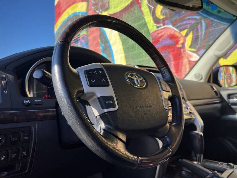 2013 Toyota Land Cruiser