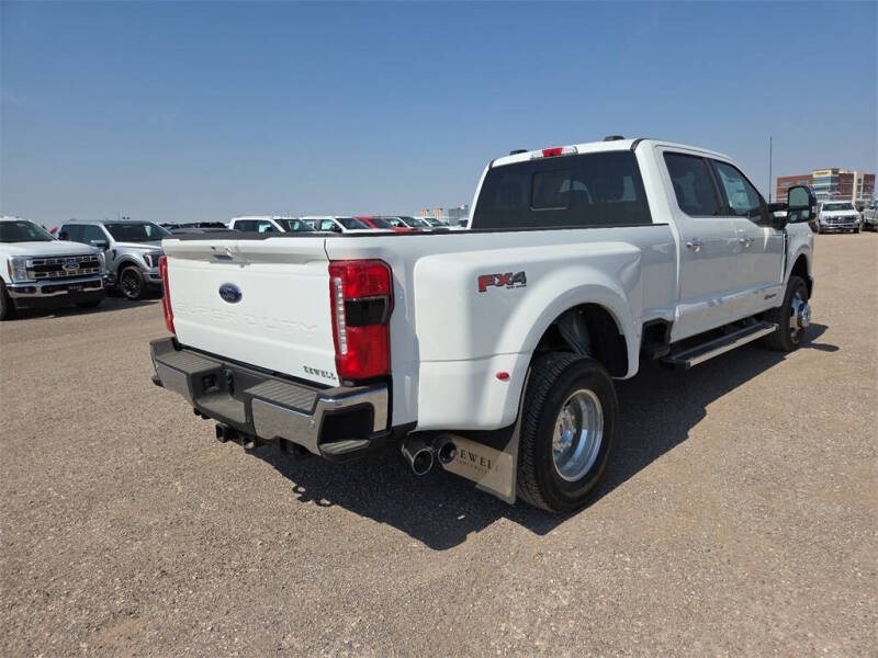 2026 Ford F-350 Super Duty Lariat