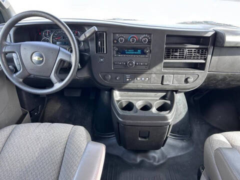 2022 Chevrolet Express LS 3500
