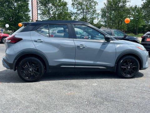 2023 Nissan Kicks SR