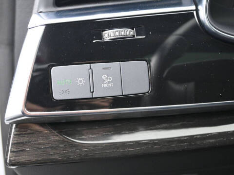 2022 Audi Q8 quattro Premium Plus 55 TFSI