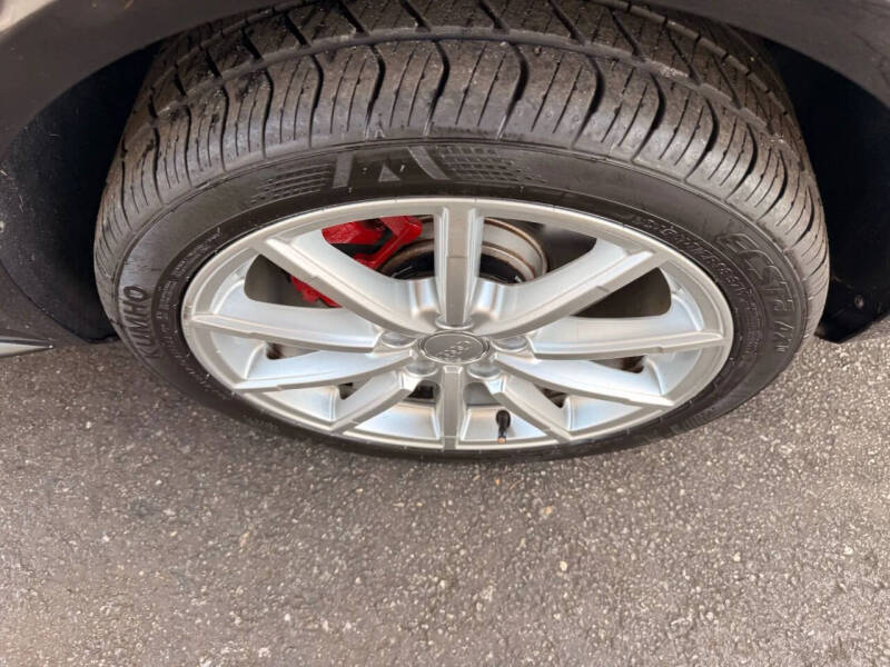 2016 Audi A4 2.0T quattro Premium