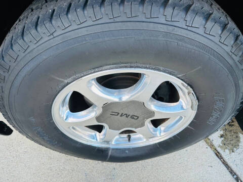 2002 GMC Yukon XL Denali