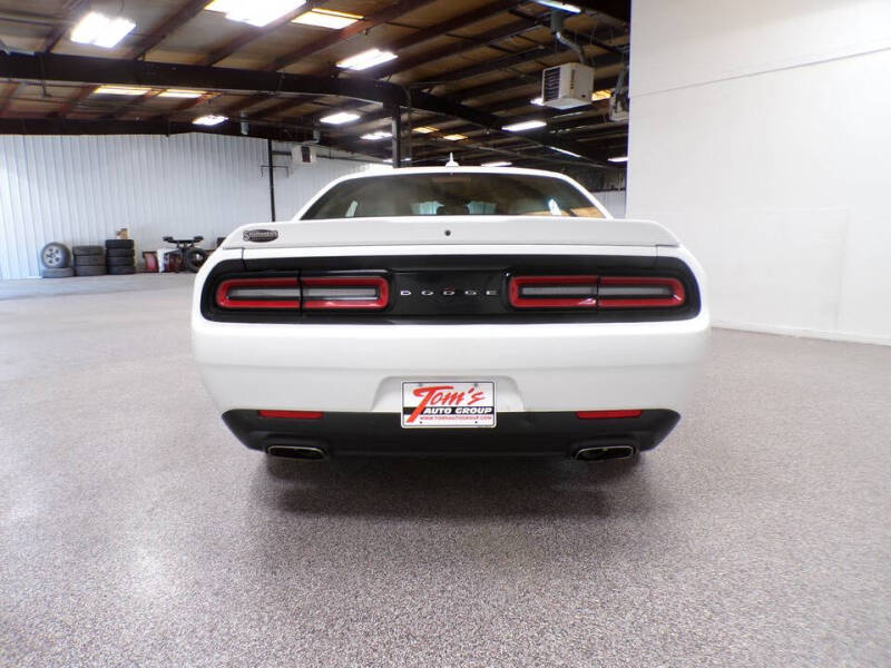 2015 Dodge Challenger SXT Plus