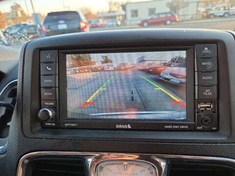 2013 Chrysler Town and Country Touring