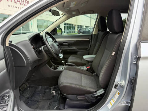 2016 Mitsubishi Outlander ES