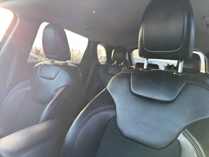 2020 Jeep Cherokee Altitude