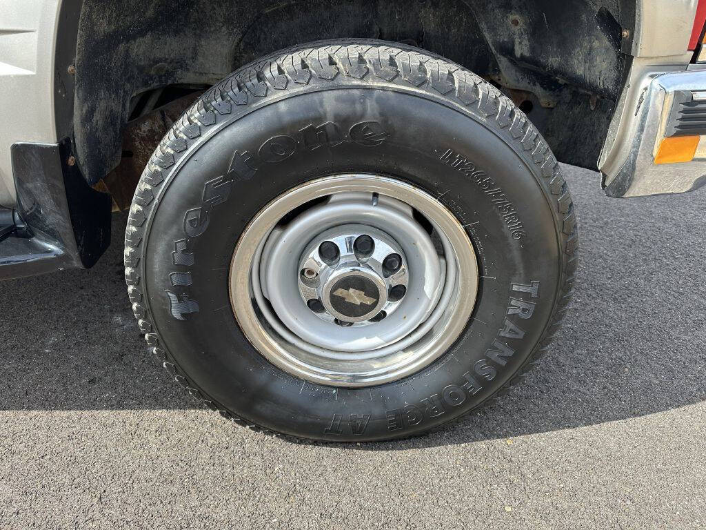 1998 Chevrolet Suburban 17