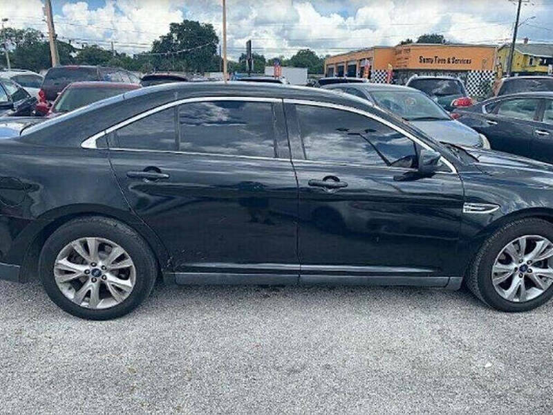 2011 Ford Taurus SEL