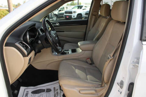 2020 Jeep Grand Cherokee Laredo