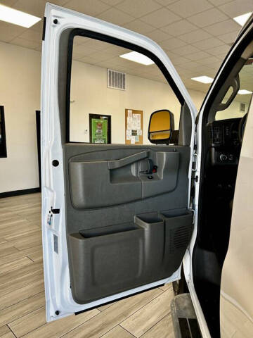 2024 Chevrolet Express 2500