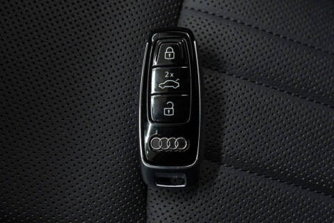 2021 Audi e-tron quattro Premium Plus