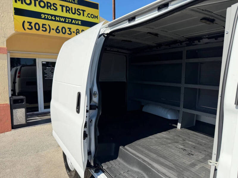 2022 Chevrolet Express 2500