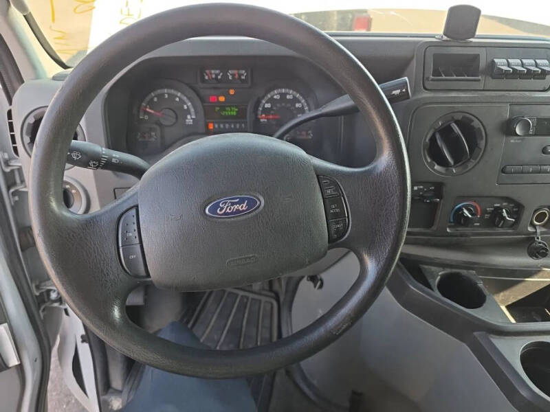 2017 Ford E-Series