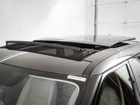 2022 Land Rover Range Rover Velar P250 R-Dynamic S