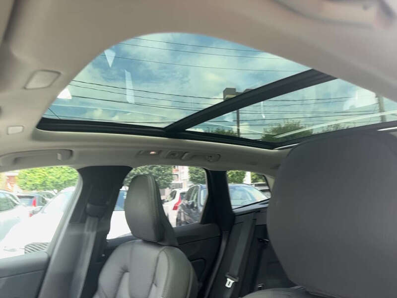 2025 Volvo XC60 T8 Plus Dark Theme