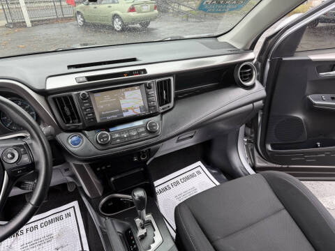 2018 Toyota RAV4 Hybrid XLE