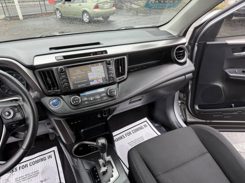 2018 Toyota RAV4 Hybrid XLE