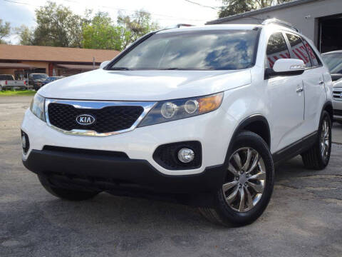 2011 Kia Sorento for sale at Deal Maker of Gainesville in Gainesville FL