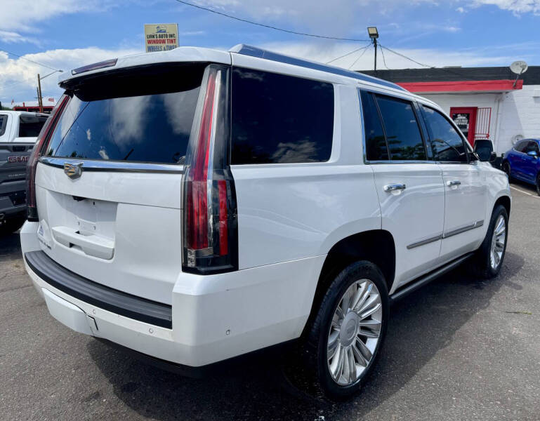 2017 Cadillac Escalade Platinum