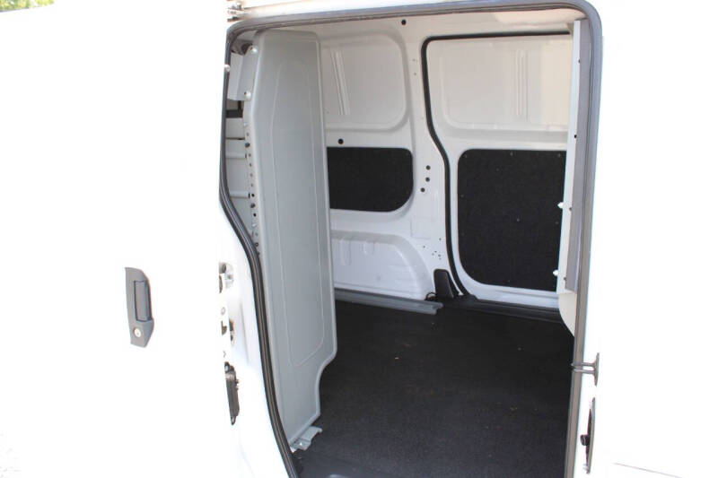 2017 Nissan NV200 SV