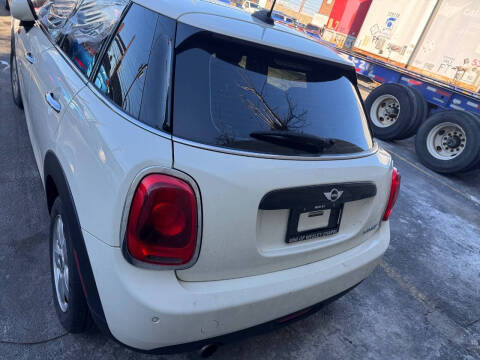 2017 MINI Hardtop 4 Door Cooper