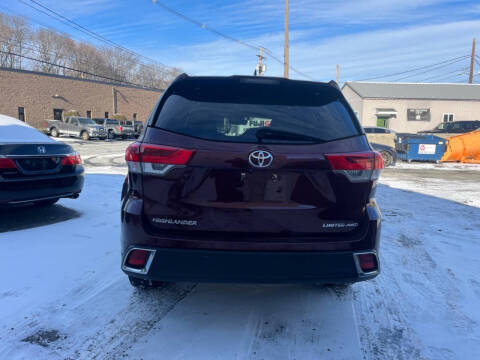 2018 Toyota Highlander Limited Platinum