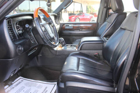 2017 Lincoln Navigator Select