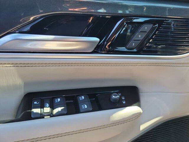 2023 Jeep Wagoneer