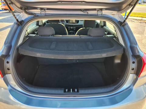 2020 Kia Rio 5-Door S