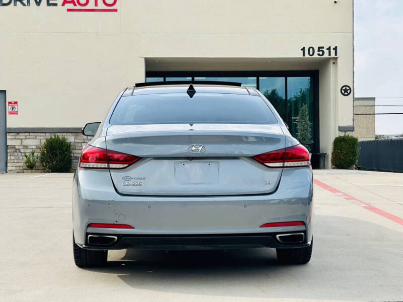 2015 Hyundai Genesis