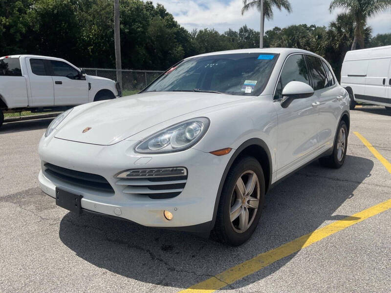 2014 Porsche Cayenne Platinum