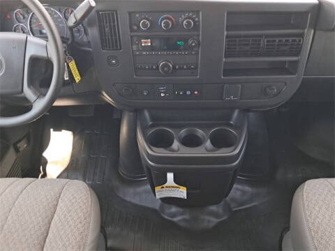 2025 Chevrolet Express 2500