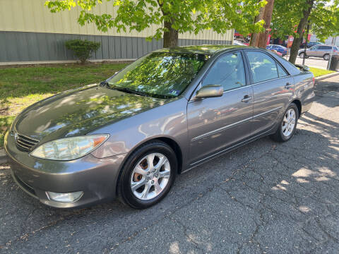 2006 Toyota Camry for sale at UNION AUTO SALES in Vauxhall NJ