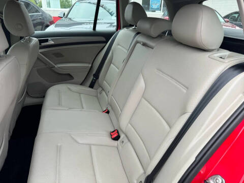 2015 Volkswagen Golf SportWagen