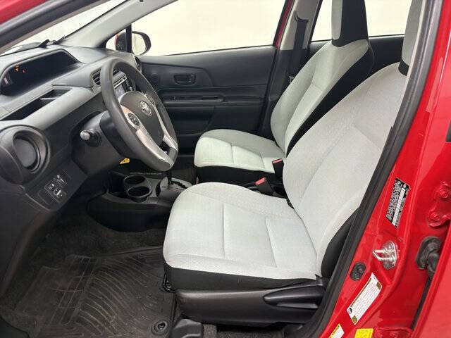 2016 Toyota Prius c One