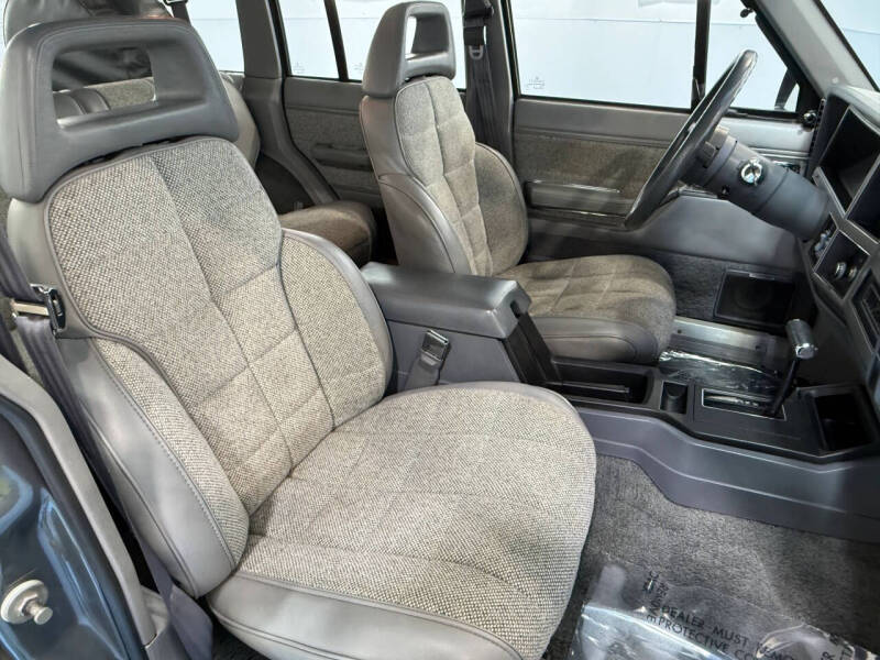 1990 Jeep Cherokee Laredo
