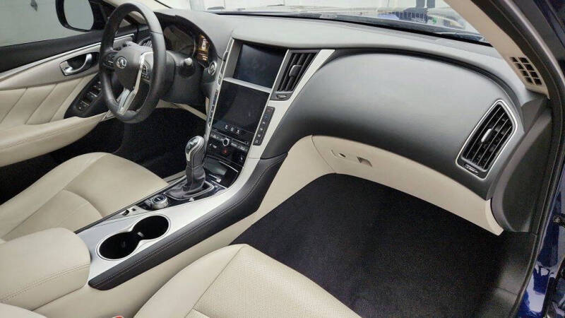 2023 Infiniti Q50 Luxe