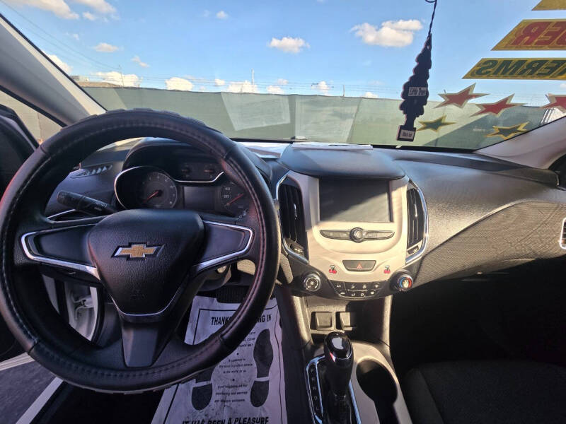 2017 Chevrolet Cruze LS Auto