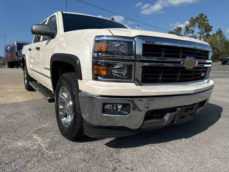 2014 Chevrolet Silverado 1500 LT photo 2