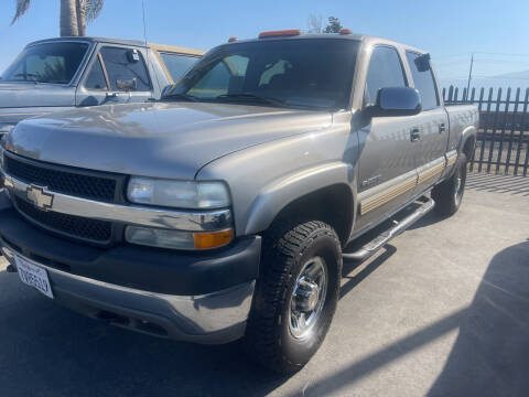 2001 Chevrolet Silverado 2500HD for sale at Soledad Auto Sales in Soledad CA